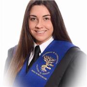 Profesora graduada en Biotecnología y actualmente en el Máster de Formación del Profesorado en la UNIR. 
B1 inglés por la EOI